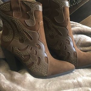 NEW Sterling Western 8.5 Boots